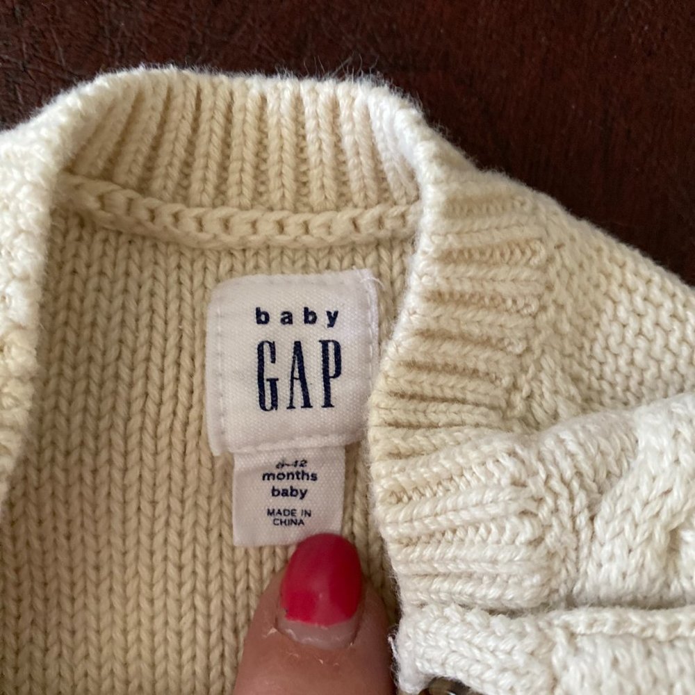 GAP Cream Cable Knit Long Sleeve Sweater Size 12 Months EUC - Picture 2 of 3